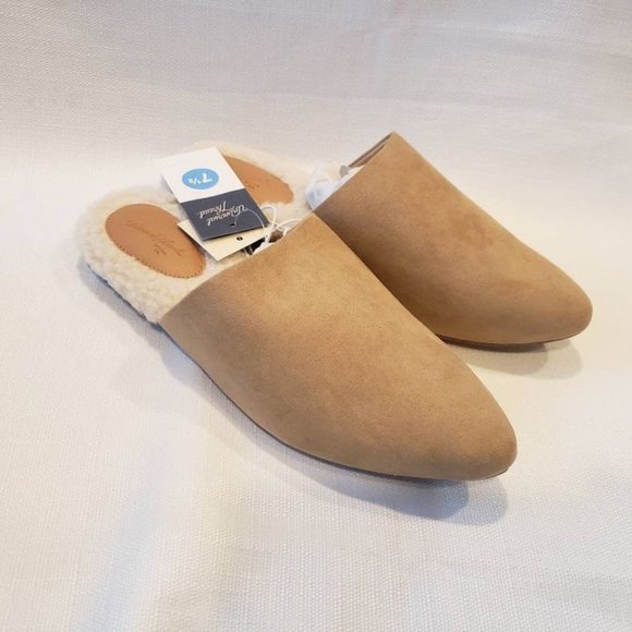 Universal Thread Shoes - Universal Thead Tan Mules Flat Shoes - Womens size 7.5-  NEW